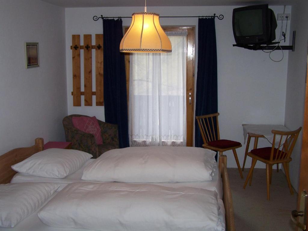 Pension Holzknechthof Am See Neustift im Stubaital Chambre photo
