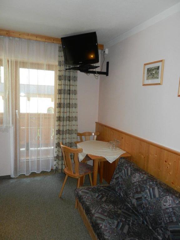 Pension Holzknechthof Am See Neustift im Stubaital Chambre photo