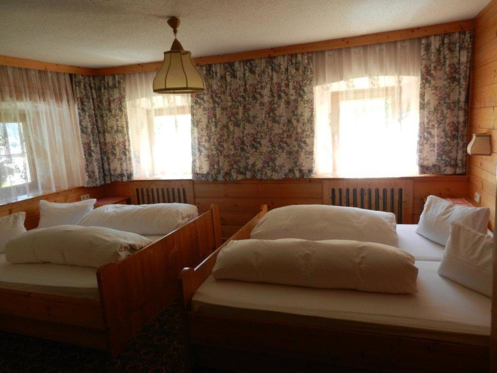 Pension Holzknechthof Am See Neustift im Stubaital Chambre photo